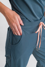 Scrub Feminino Lab - Chumbo